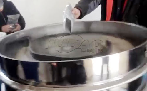 金剛石圓形搖擺篩客戶試機(jī)現(xiàn)場(chǎng)