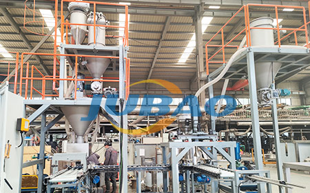 高溫碳化自動(dòng)匣鉑裝出料系統(tǒng)車(chē)間實(shí)拍